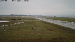 Pojezdová dráha, Runway