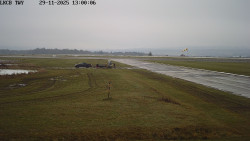 Pojezdová dráha, Runway