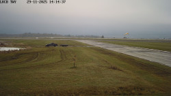 Pojezdová dráha, Runway