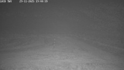 Pojezdová dráha, Runway