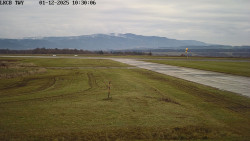 Pojezdová dráha, Runway