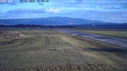 Pojezdová dráha, Runway