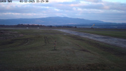 Pojezdová dráha, Runway