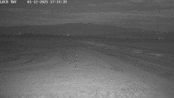 Pojezdová dráha, Runway