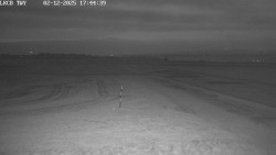 Pojezdová dráha, Runway