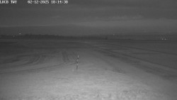 Pojezdová dráha, Runway