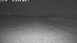 Pojezdová dráha, Runway