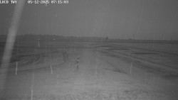 Pojezdová dráha, Runway