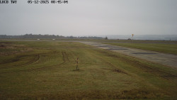 Pojezdová dráha, Runway