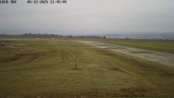 Pojezdová dráha, Runway