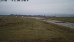 Pojezdová dráha, Runway