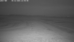 Pojezdová dráha, Runway