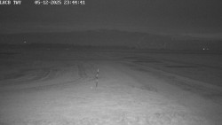 Pojezdová dráha, Runway