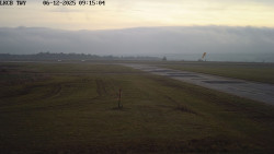 Pojezdová dráha, Runway