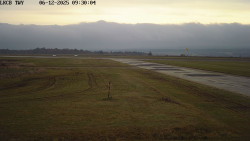 Pojezdová dráha, Runway