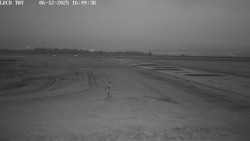 Pojezdová dráha, Runway