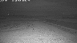 Pojezdová dráha, Runway