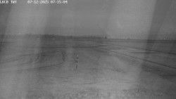 Pojezdová dráha, Runway