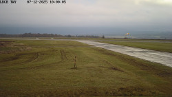 Pojezdová dráha, Runway