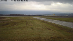 Pojezdová dráha, Runway