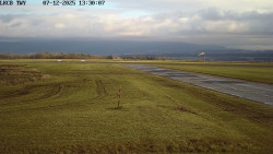 Pojezdová dráha, Runway