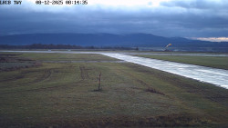 Pojezdová dráha, Runway