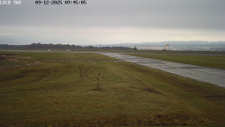 Pojezdová dráha, Runway