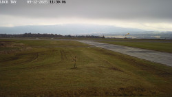 Pojezdová dráha, Runway