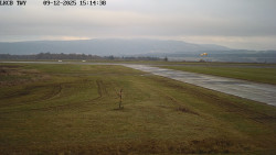 Pojezdová dráha, Runway