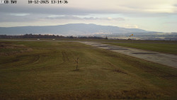 Pojezdová dráha, Runway