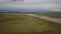 Pojezdová dráha, Runway