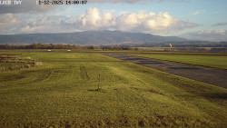 Pojezdová dráha, Runway