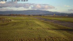 Pojezdová dráha, Runway