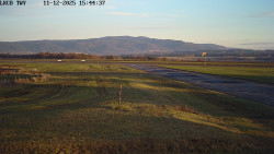 Pojezdová dráha, Runway