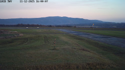 Pojezdová dráha, Runway