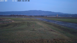 Pojezdová dráha, Runway