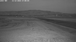 Pojezdová dráha, Runway