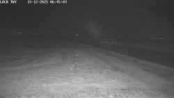 Pojezdová dráha, Runway