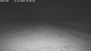 Letiště Cheb - Pojezdová dráha, Runway - 16.12.2025 v 04:30 Letiště Cheb - Pojezdová dráha, Runway - 16.12.2025 v 04:30