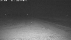 Letiště Cheb - Pojezdová dráha, Runway - 16.12.2025 v 04:45 Letiště Cheb - Pojezdová dráha, Runway - 16.12.2025 v 04:45