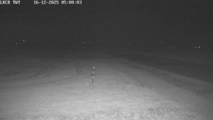 Letiště Cheb - Pojezdová dráha, Runway - 16.12.2025 v 05:00 Letiště Cheb - Pojezdová dráha, Runway - 16.12.2025 v 05:00