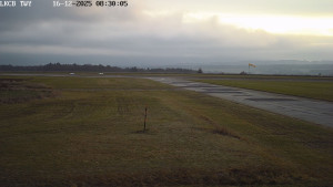 Letiště Cheb - Pojezdová dráha, Runway - 16.12.2025 v 08:30 Letiště Cheb - Pojezdová dráha, Runway - 16.12.2025 v 08:30