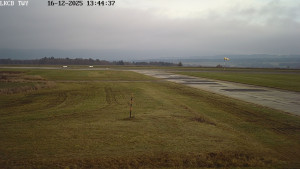 Letiště Cheb - Pojezdová dráha, Runway - 16.12.2025 v 13:45 Letiště Cheb - Pojezdová dráha, Runway - 16.12.2025 v 13:45