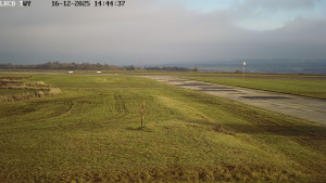 Letiště Cheb - Pojezdová dráha, Runway - 16.12.2025 v 14:45 Letiště Cheb - Pojezdová dráha, Runway - 16.12.2025 v 14:45