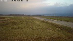 Letiště Cheb - Pojezdová dráha, Runway - 16.12.2025 v 15:15 Letiště Cheb - Pojezdová dráha, Runway - 16.12.2025 v 15:15