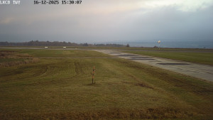 Letiště Cheb - Pojezdová dráha, Runway - 16.12.2025 v 15:30 Letiště Cheb - Pojezdová dráha, Runway - 16.12.2025 v 15:30