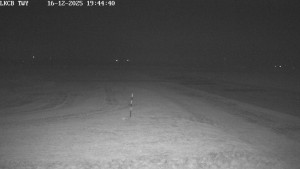 Letiště Cheb - Pojezdová dráha, Runway - 16.12.2025 v 19:45 Letiště Cheb - Pojezdová dráha, Runway - 16.12.2025 v 19:45