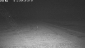 Letiště Cheb - Pojezdová dráha, Runway - 16.12.2025 v 20:30 Letiště Cheb - Pojezdová dráha, Runway - 16.12.2025 v 20:30