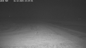 Letiště Cheb - Pojezdová dráha, Runway - 16.12.2025 v 23:30 Letiště Cheb - Pojezdová dráha, Runway - 16.12.2025 v 23:30