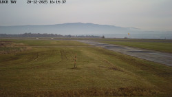 Pojezdová dráha, Runway